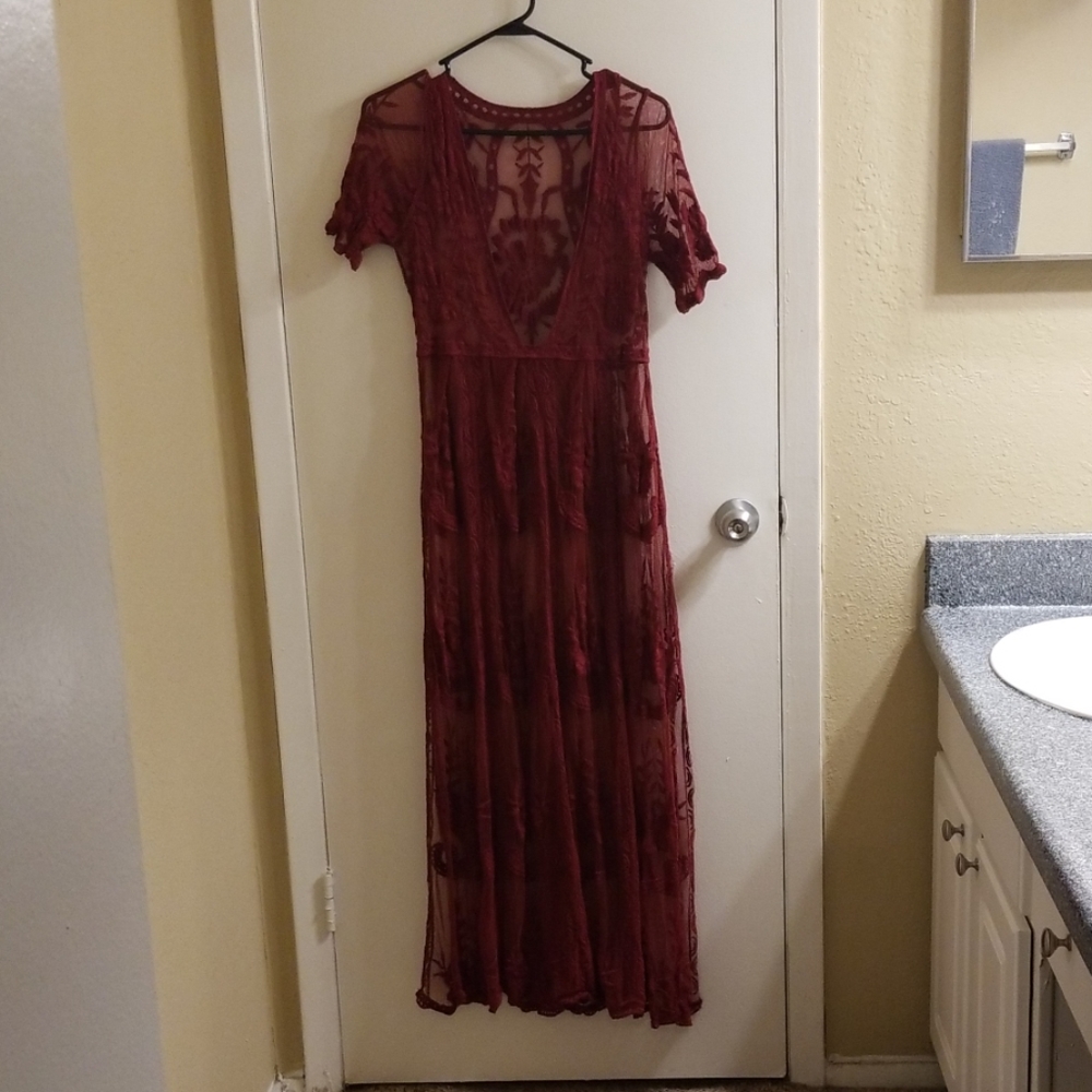 Lace cover up dress size medium